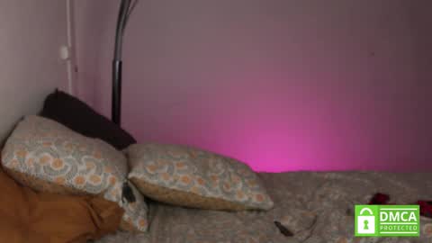 Snapshot of ailelea chatting on 02.10.25 123 online show from 02.10.25