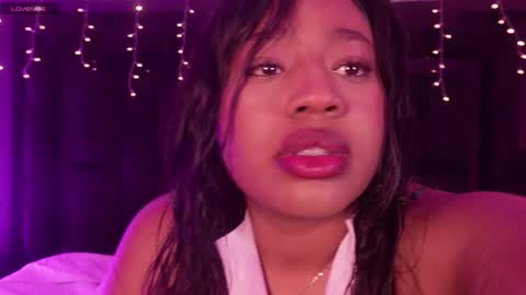 Snapshot of ailynblaze_ chatting on 02.11.26 Ailyn Blaze online show from 02.11.26