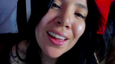 Snapshot of ailynred_ chatting on 07.25.26 Ailyn online show from 07.25.26