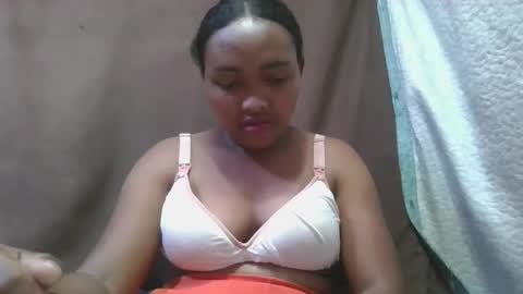 Snapshot of aimealdy chatting on 10.04.25 aimealdy online show from 10.04.25