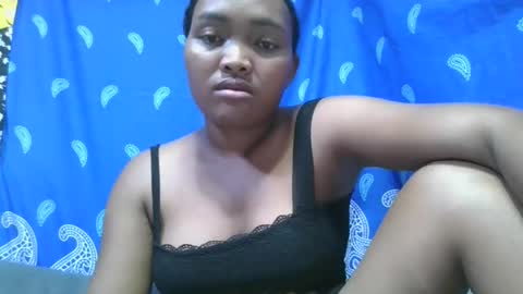 Snapshot of aimealdy chatting on 10.11.25 aimealdy online show from 10.11.25