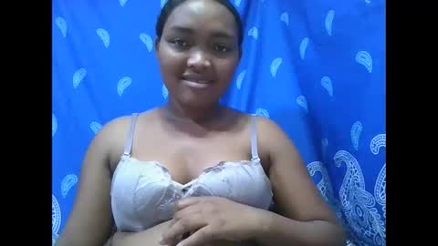 Snapshot of aimealdy chatting on 10.12.25 aimealdy online show from 10.12.25