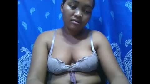 Snapshot of aimealdy chatting on 10.27.25 aimealdy online show from 10.27.25