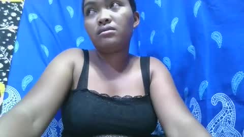 Snapshot of aimealdy chatting on 10.30.25 aimealdy online show from 10.30.25