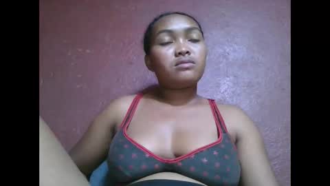 Snapshot of aimealdy chatting on 11.04.25 aimealdy online show from 11.04.25