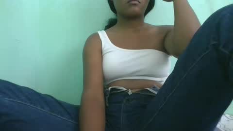 Snapshot of aimeamour chatting on 03.08.25 aimeamour online show from 03.08.25