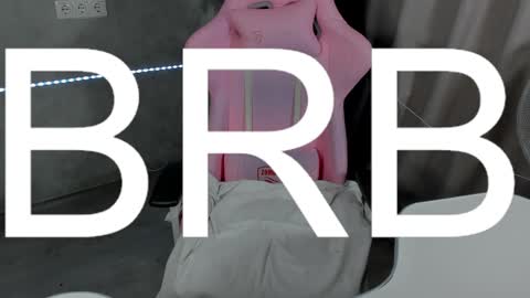 Snapshot of aina_faina chatting on 02.05.25 Aina online show from 02.05.25