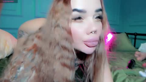 Aira online show from 01.05.25