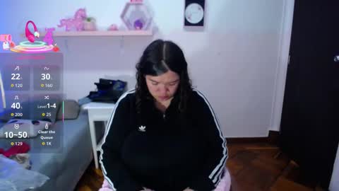 Snapshot of aisha_beneth chatting on 10.24.25 online show from 10.24.25