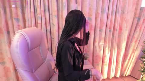 Snapshot of aisha_bx chatting on 02.01.25 Aisha online show from 02.01.25