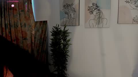 Snapshot of aisha_bx chatting on 02.03.25 Aisha online show from 02.03.25