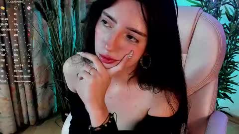 Snapshot of aisha_bx chatting on 03.05.25 Aisha online show from 03.05.25