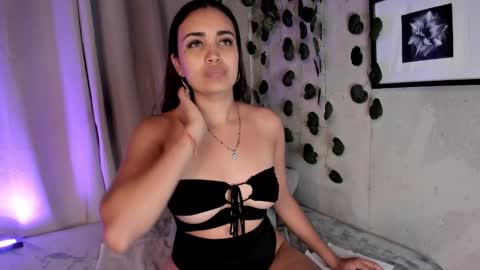 Aisha online show from 02.25.25
