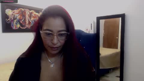 Snapshot of aisha_french chatting on 01.14.26 aisha_french online show from 01.14.26