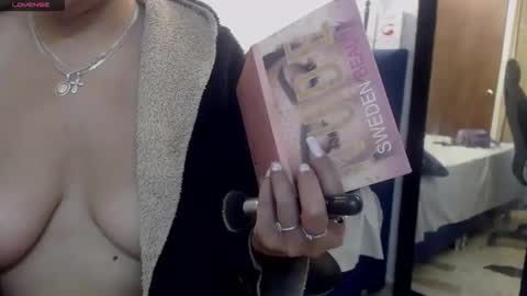 Snapshot of aisha_french chatting on 02.13.26 aisha_french online show from 02.13.26