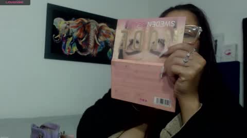 Snapshot of aisha_french chatting on 02.14.26 aisha_french online show from 02.14.26