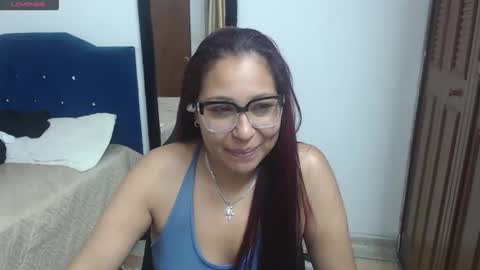 Snapshot of aisha_french chatting on 05.05.26 aisha_french online show from 05.05.26