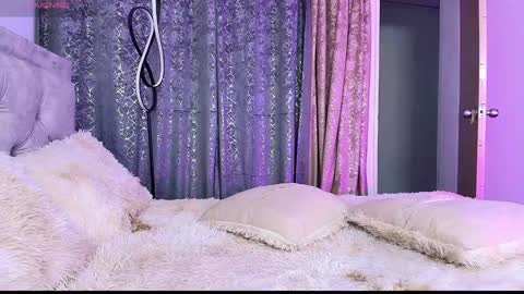 Ash             INDEPENDET MODEL  online show from 01.11.25