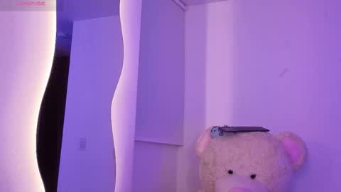 Ash             INDEPENDET MODEL  online show from 11.10.25