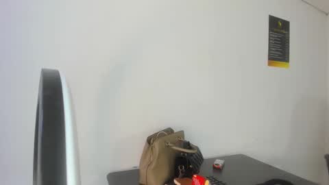 Aisha online show from 01.12.26