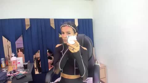 Aisha online show from 04.22.26