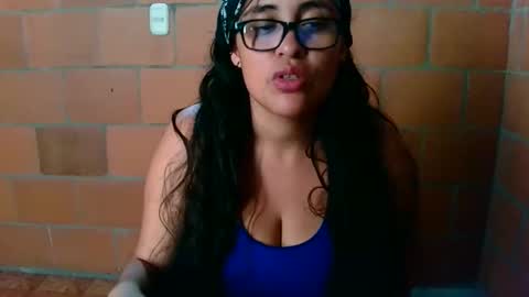 aisha koswell3 online show from 12.22.25