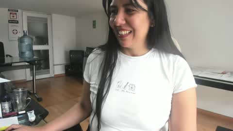 Snapshot of aisha_latina chatting on 05.21.26 Katie online show from 05.21.26