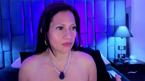 Aisha online show from 11.13.25