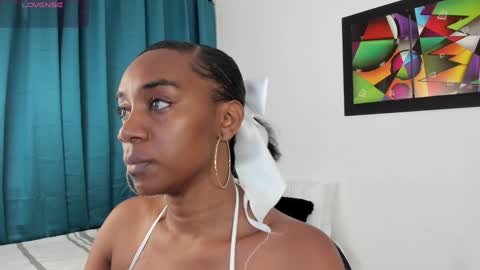 Snapshot of aisha_w10 chatting on 01.09.25 Aisha online show from 01.09.25