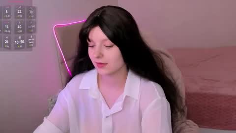 Aisha online show from 10.07.25