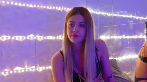 Snapshot of aishhaa chatting on 10.10.25 Aisha online show from 10.10.25