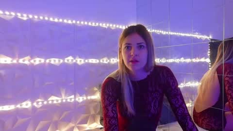 Snapshot of aishhaa chatting on 10.23.25 Aisha online show from 10.23.25