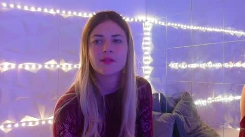 Snapshot of aishhaa chatting on 11.04.25 Aisha online show from 11.04.25