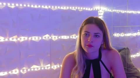 Snapshot of aishhaa chatting on 11.11.25 Aisha online show from 11.11.25