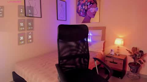 Aitana Brown online show from 12.22.24
