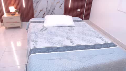 AIXA  online show from 09.26.25