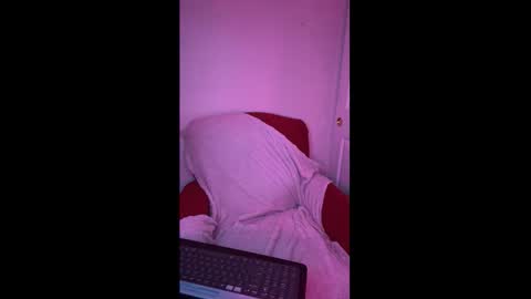 Snapshot of ajsquirts chatting on 11.03.25 ajsquirts online show from 11.03.25