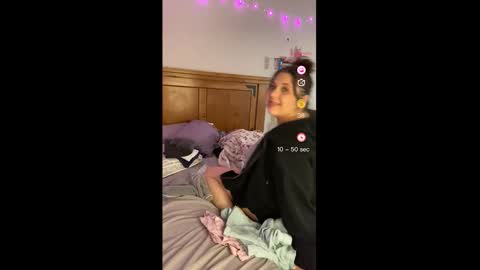 Snapshot of ajsquirts chatting on 11.08.25 ajsquirts online show from 11.08.25