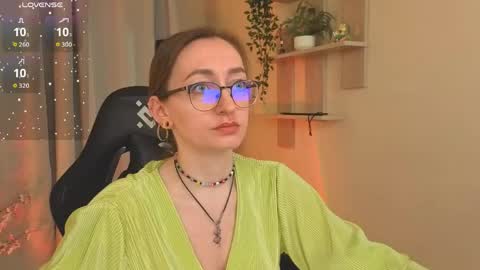 akaheby online show from 04.14.26