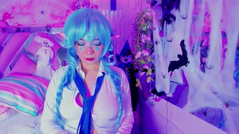 Snapshot of akane_hikari_ chatting on 10.28.25 akane hikari online show from 10.28.25