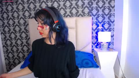 A K A N E  U W U online show from 12.01.24