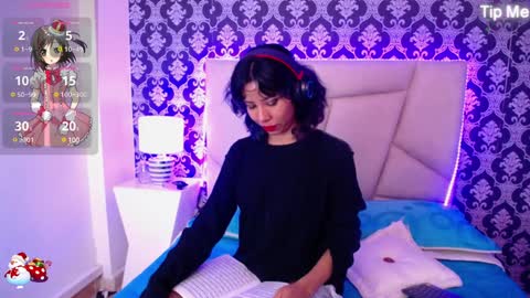 A K A N E  U W U online show from 12.08.24