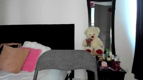 MIRANDA online show from 12.19.25