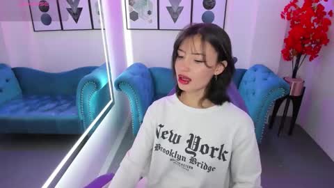 Snapshot of akaza_hakuji_ chatting on 10.06.25 Azaka online show from 10.06.25