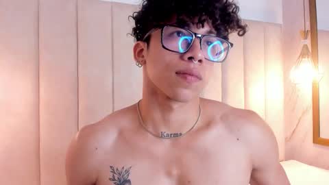 akazaboy online show from 11.27.25