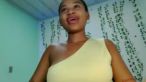 akemy_saunderz online show from 06.12.26