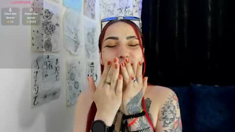Snapshot of akila_clive chatting on 06.12.26 carolina online show from 06.12.26