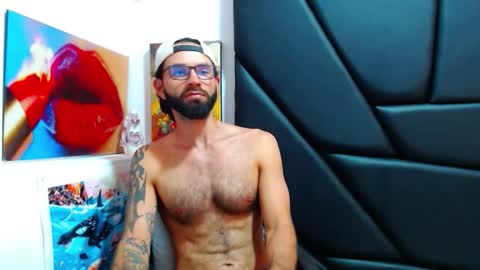 Snapshot of akiles_r chatting on 03.03.26 akiles online show from 03.03.26