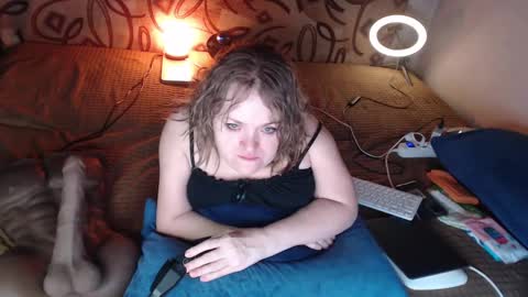 Snapshot of akindmodel chatting on 01.24.25 Natalie online show from 01.24.25