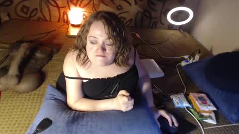 Snapshot of akindmodel chatting on 01.25.25 Natalie online show from 01.25.25